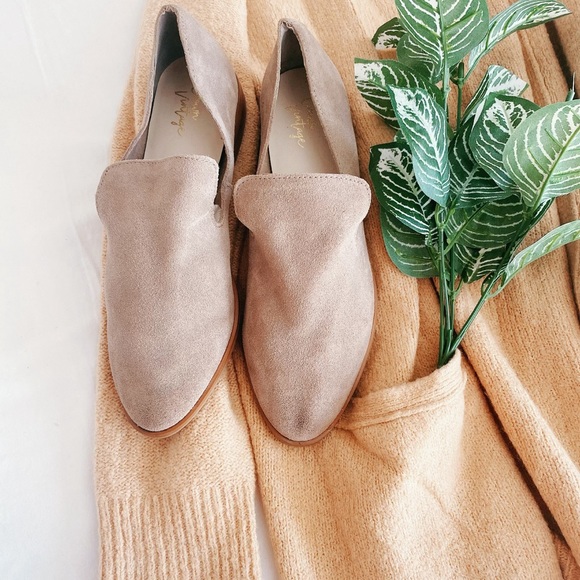 Crown vintage suede tan flats - Picture 9 of 9